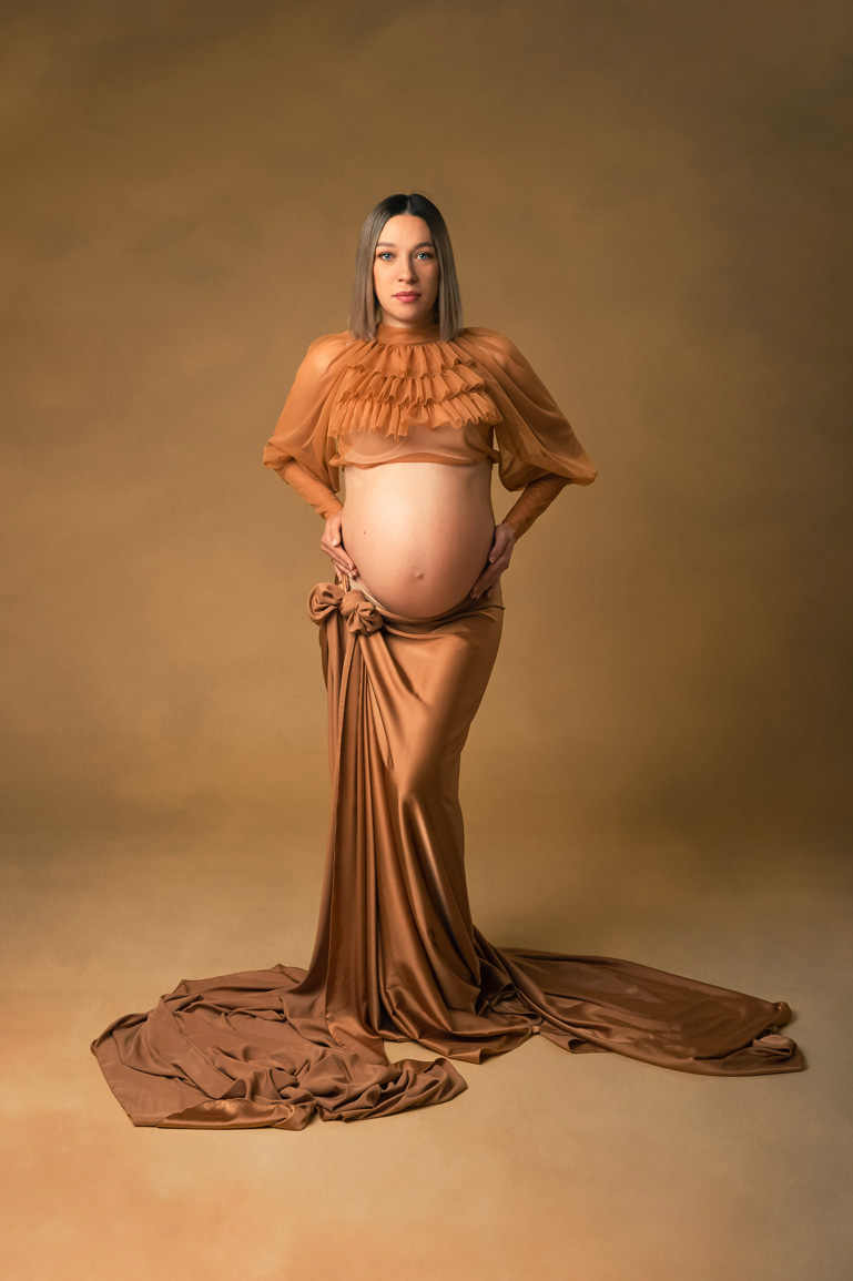 träumende Schwangere Babybauchfotografie